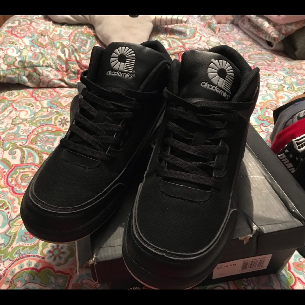 Akademik shoes